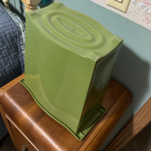 Vintage 70s Avocado Green Small Wastebasket Gold Leaves Mid Century Modern 11" - Picture 6 of 10